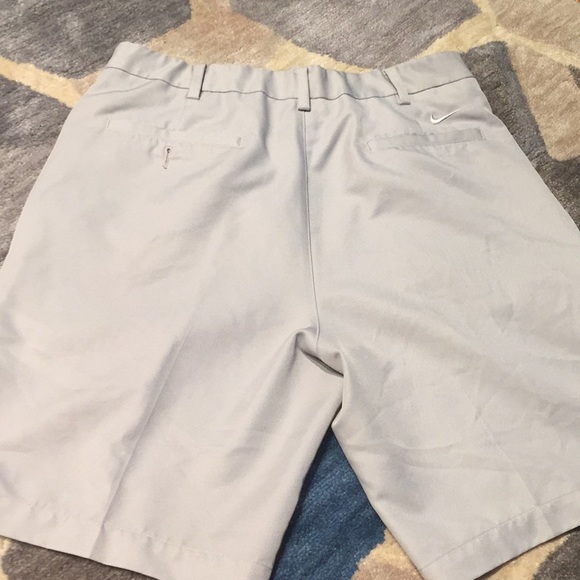Men’s Nike Golf Shorts in Gray - Picture 4 of 6